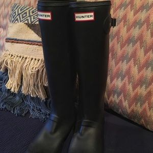 Hunter rain boots matte black size 8 US